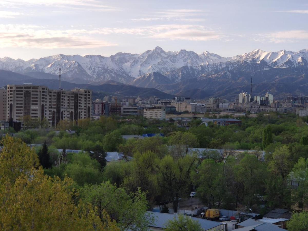 Атлант, Нижняя Мега, Комната Для Девушек Only For Girls Almaty Exterior foto